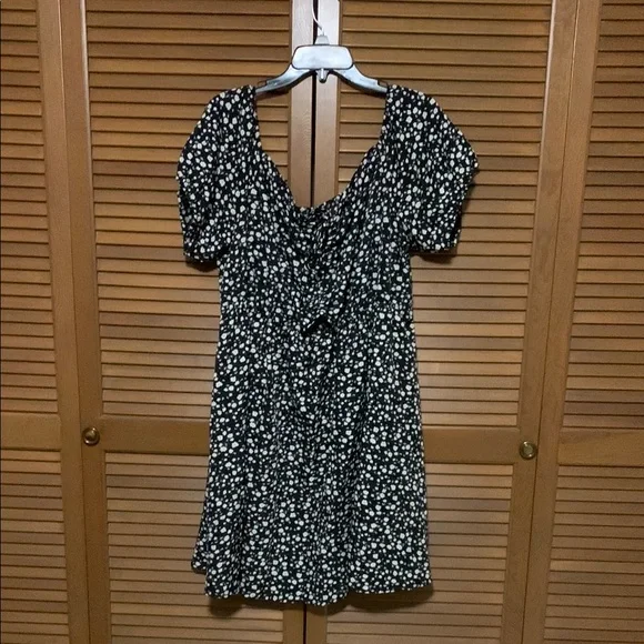 Cottagecore Plus Size Black and White Floral Dress 3X - Picture 3 of 5
